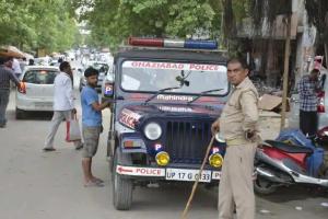 गाजियाबाद में हृदयविदारक घटना में तीन सगी नाबालिग बहनें 9वीं मंजिल से कूदी, मचा हड़कंप