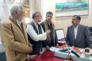 हनुमानगढ़ से नई ट्रेनों के संचालन की मांग, सौंपा ज्ञापन