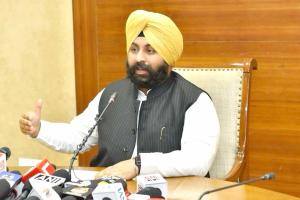 चॉकबोर्ड से स्मार्ट क्लासरूम तक: भगवंत मान सरकार पंजाब के सरकारी स्कूलों में लाई डिजिटल क्रांति