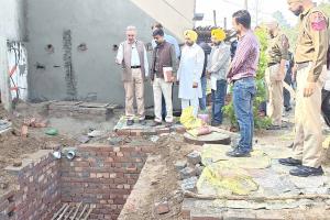 स्वास्थ्य मंत्री डॉ. बलबीर सिंह ने गांव लचकाणी में विकास कार्यों का किया निरीक्षण