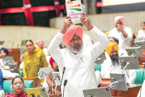 Punjab News: पंजाब विधानसभा में खैहरा को लेकर हंगामा, सत्तापक्ष माफी पर अड़ा, कांग्रेस का वॉकआउट 