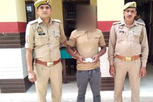 Kairana Chori News: ग्रामीण के घर में हुई चोरी का आरोपी गिरफ्तार, नकदी बरामद