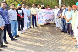 लॉयंस क्लब ने जनता पर्सनल एक्सीडेंट योजना के तहत करवाए 50 मजदूरों के बीमे : लॉ. आशीष मेहता