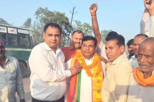 भाजपा जिला उपाध्यक्ष बनने पर विजय प्रजापति का मीरापुर में भव्य सम्मान, प्रजापति समाज में खुशी की लहर