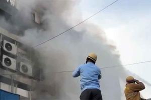 Noida Factory Fire Today: नोएडा में मीटर बनाने वाली फैक्ट्री में भीषण आग, अंदर फंसे मजदूर
