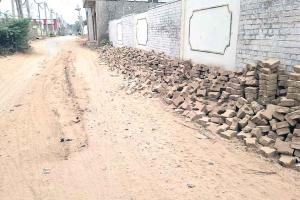 रानियां जन स्वास्थ्य विभाग ने तोड़ी सड़क, राहगीरों के लिए बनी परेशानी का सबब