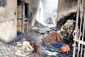 Factory Fire: रंग-गुलाल की फैक्ट्री में लगी भीषण आग, चार महिलाओं की मौत, 20 मजदूर घायल