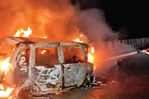 चलती कार में लगी आग, परिवार के 5 लोगों की जिंदा जलकर मौत