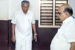 IAS Suspension Controversy: निलंबित IAS अधिकारी बी. अशोक का CM विजयन पर हमला!