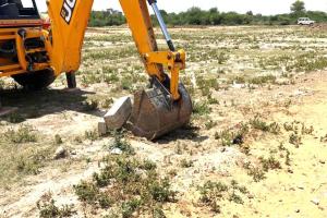 Bulldozer Action: भिवानी-महम रोड पर अवैध कॉलोनी पर प्रशासन की बड़ी कार्रवाई, 6 एकड़ में निर्माण ध्वस्त