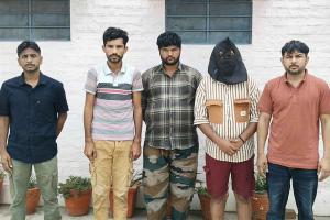 शराब ठेकों पर फायरिंग कर दहशत फैलाने वाली गैंग का पर्दाफाश, सरगना सहित 5 आरोपी गिरफ्तार