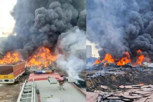 गुरुग्राम के बजघेड़ा में प्लास्टिक फैक्ट्री में लगी भीषण आग, चार घंटे की कड़ी मशक्कत के बाद पाया आग पर काबू