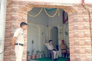 Durga Mata Temple: हांसी में दुर्गा माता मंदिर में चोरी, ताला तोड़ दानपात्र व इनवर्टर-बैटरी ले गए चोर; लोगों में रोष