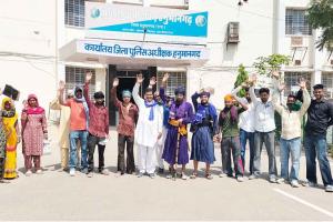 धमकियों से सहमा परिवार, पहुंचे एसपी दरबार