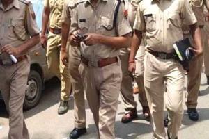 चेक पर फर्जी हस्ताक्षर कर खाते से पैसे निकाले, बैंक में मचा हड़कंप