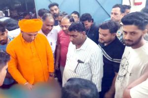 Road Accident: सड़क हादसे में बिल्डिंग मटेरियल व्यापारी की दर्दनाक मौत, कोहराम