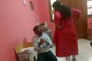 Viral Video: निजी अस्पताल में महिला से छेड़छाड़, आरोपी  युवक की पिटाई, वीडियो वायरल