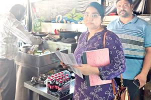 फूड सेफ्टी टीम ने की लुधियाना में चेकिंग, एकत्रित किए 17 सैंपल