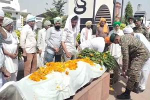 पूर्व सैनिक मक्खन सिंह का निधन, सैन्य सम्मान के साथ अंतिम विदाई