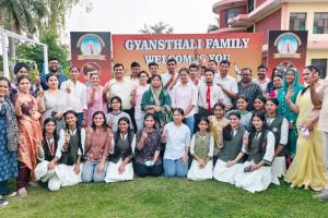 10th Results 2026: सीबीएसई बोर्ड रिजल्ट में ज्ञानस्थली की हरमन कौर ने किया मीरापुर टॉप