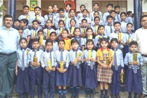 शिखर शिक्षा सदन में अंग्रेज़ी सुलेख प्रतियोगिता का भव्य आयोजन, छात्रों ने दिखाई अद्भुत प्रतिभा