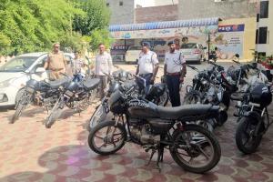 'रॉकी माफिया' लिखी बाइकों पर चला पुलिस का शिकंजा 