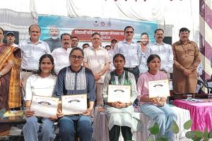 100 प्रतिशत परिणाम देने वाले 25 राजकीय स्कूलों के प्रिंसिपल को प्रशंसा पत्र देकर किया सम्मानित