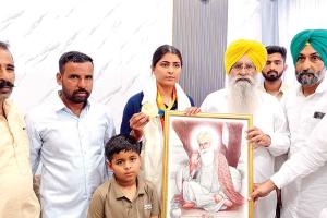 गोल्ड मेडलिस्ट कबड्डी खिलाड़ी सिमरन 51 हजार रु. की नकद राशि से सम्मानित 