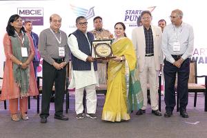 तीन सरकारी गाड़ियों के काफिले के साथ लुधियाना पहुंचे गुलाब चंद कटारिया 