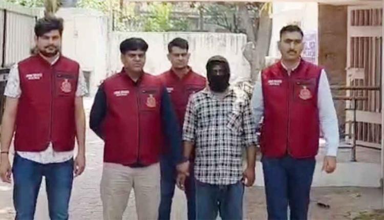 दिल्ली पुलिस ने कुख्यात अपराधी ललित उर्फ मोदी को किया गिरफ्तार 