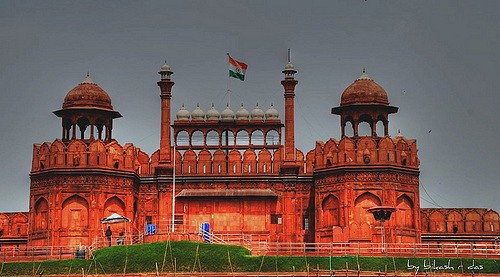 Red Fort Bomb Threat: लाल किला व दिल्ली सचिवालय को बम से उड़ाने की धमकी, सुरक्षा एजेंसियां सतर्क