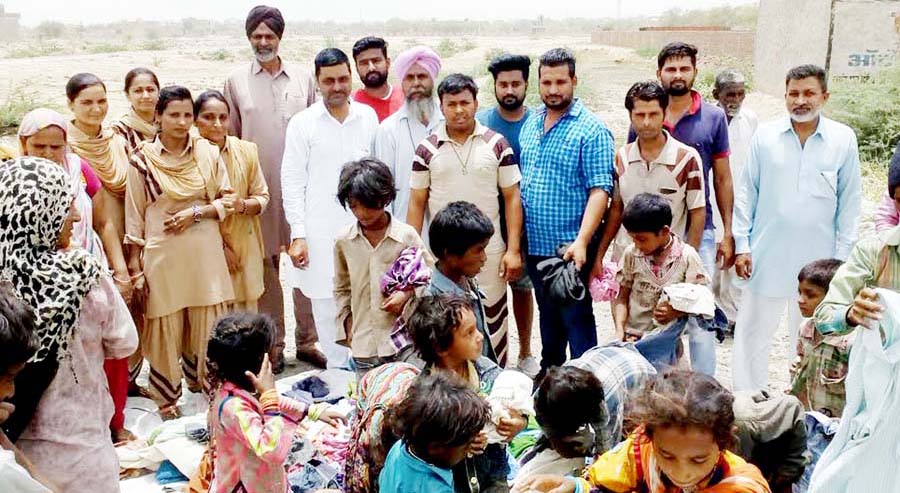 Cloth Bank, Needy People, Dera Sacha Sauda, Gurmeet Ram Rahim, Welfare Work