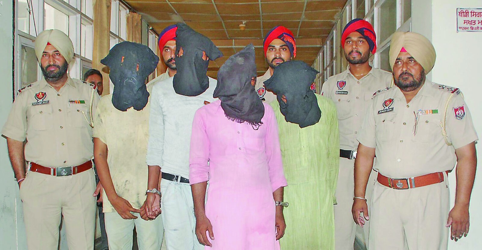 Gang, Robbery, Arrested, CIA, Gold, Bike, Punjab