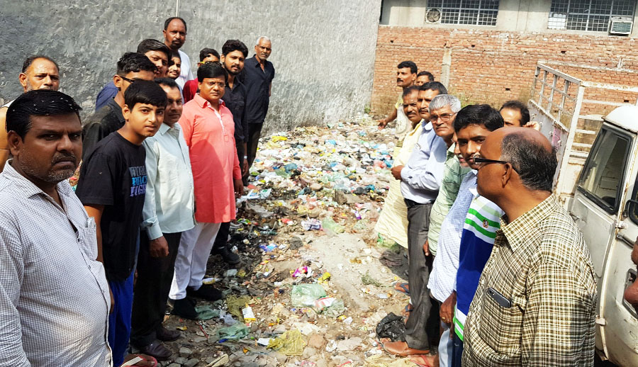 Protested, Councilor, Raised, Villagers, Punjab