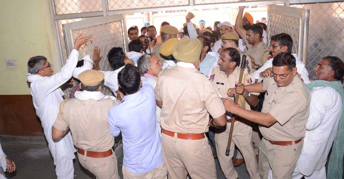 Farmers, Demonstration, SDM Office, Police, Rajasthan