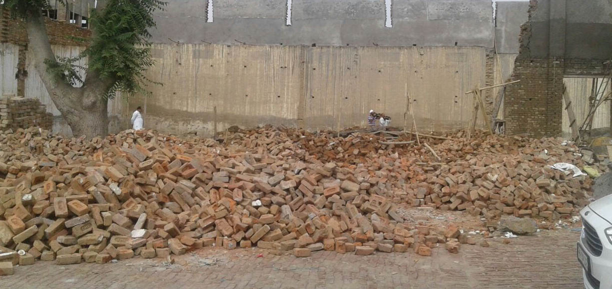 Death,Wall Collapse, Factory, Injured, Haryana