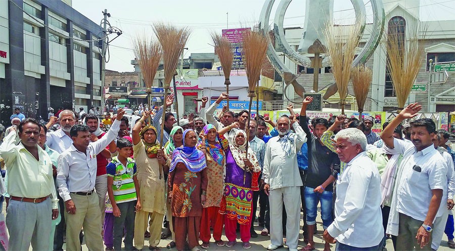 City Council, Workers, Protest, Government, Raised, Strike