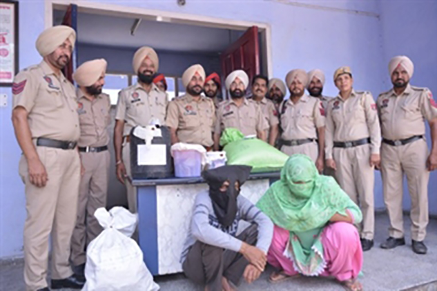 Drug Smuggler, Arrested, Police, Opium, Liquor, Recovered, Punjab