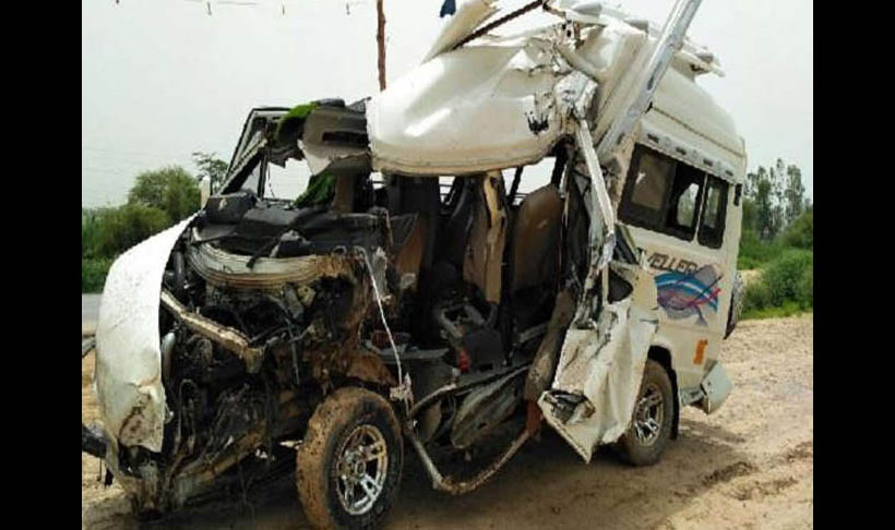 Raod Accident, Traveler, Truck, Died, Haryana