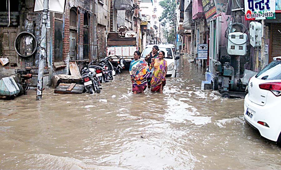 Heavy Rain, Abohar, Farmer, Villager, Happy, Punjab