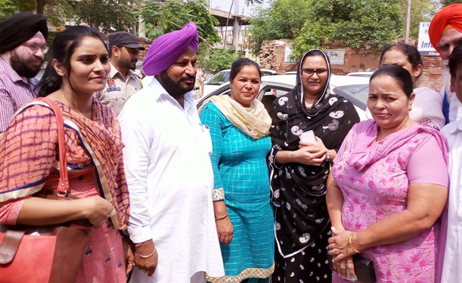 Poonam Kangra, Meet, Cabinet Minister, Demand, Free Service, Punjab