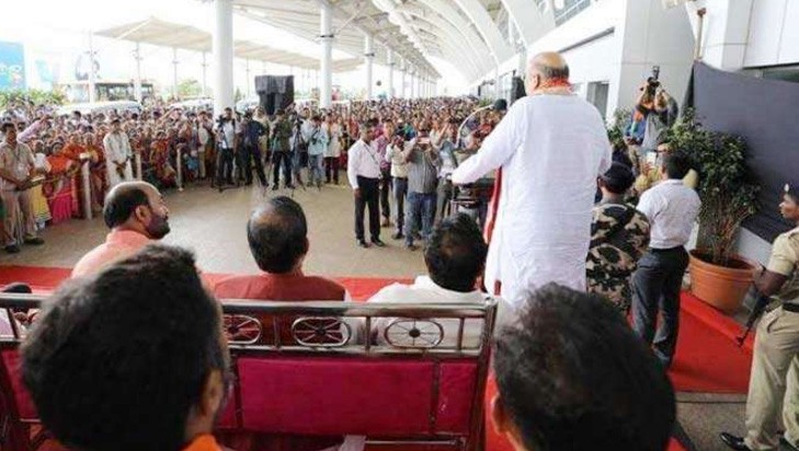 BJP, Amit Shah, Meeting, Goa Airport, Congress, Demand