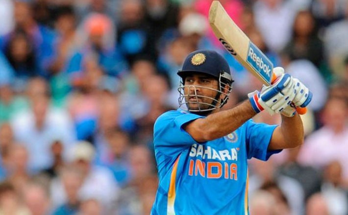 MS Dhoni, Break Record, Adam Gilchrist, Cricket