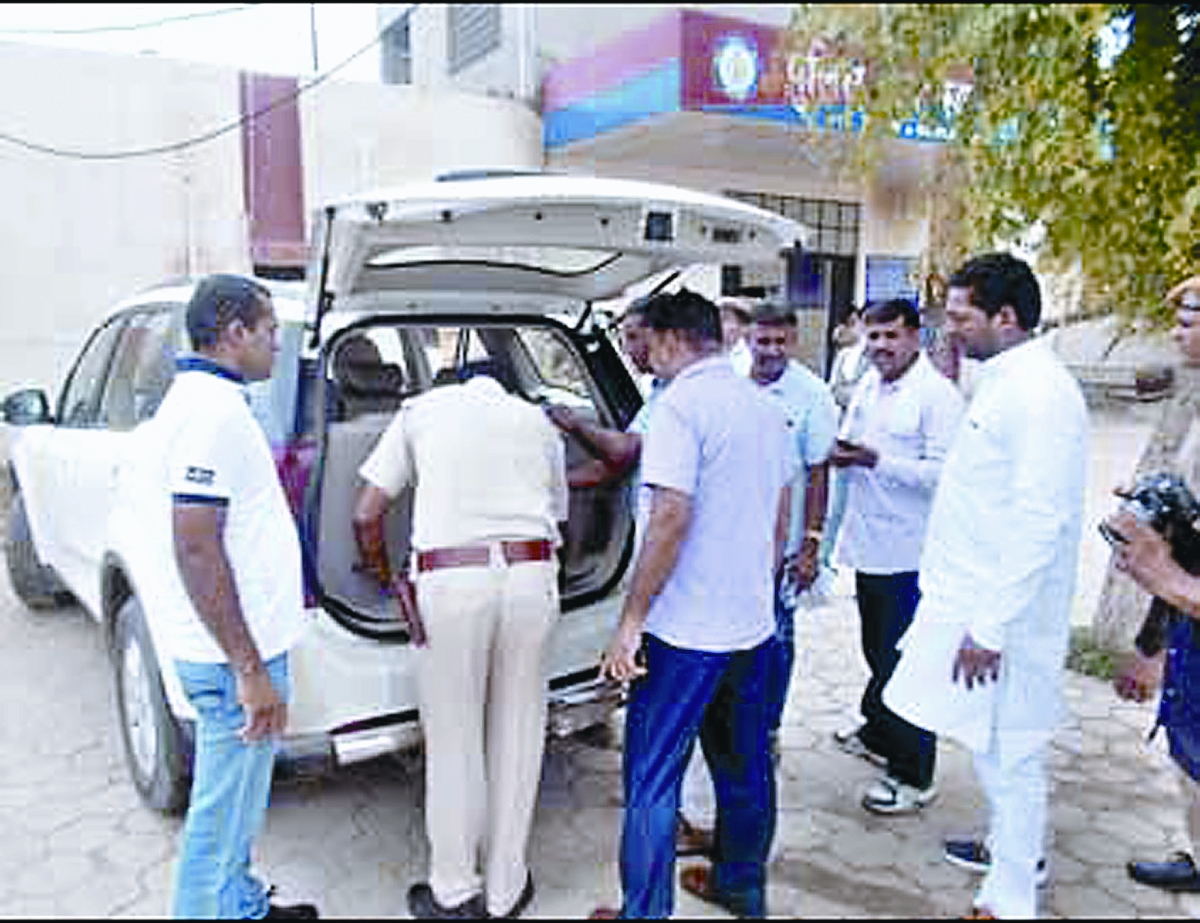 Recovered, Car, Police, Income Tax Department, Rajasthan