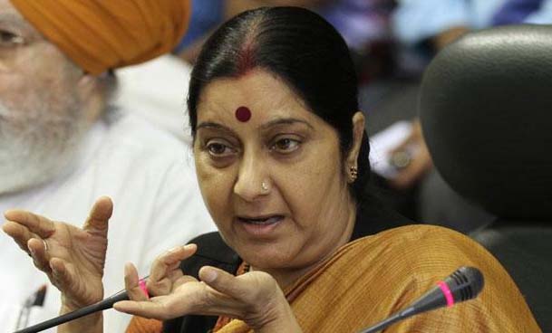 Sushma Swaraj, India, Ready, Visa, Pakistani Women, Tweet, Sartaj Aziz