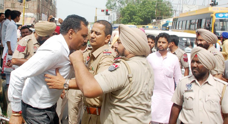 Mini Bus, Workers, PRTC, Clash, Protest, Strike, Punjab