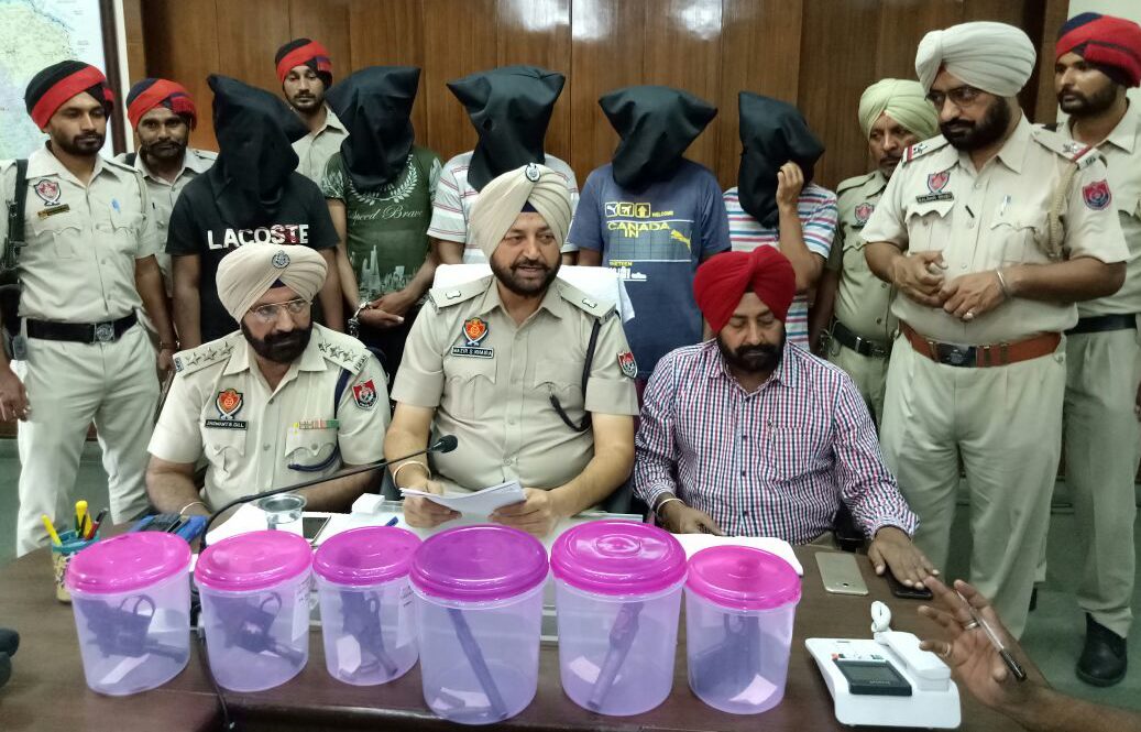 Arrested, Robbery Planning, Police, Weapon, Punjab