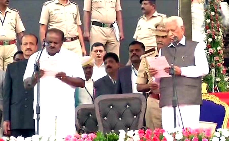 Kumaraswamy, Sworn, ChiefMminister,  Karnataka