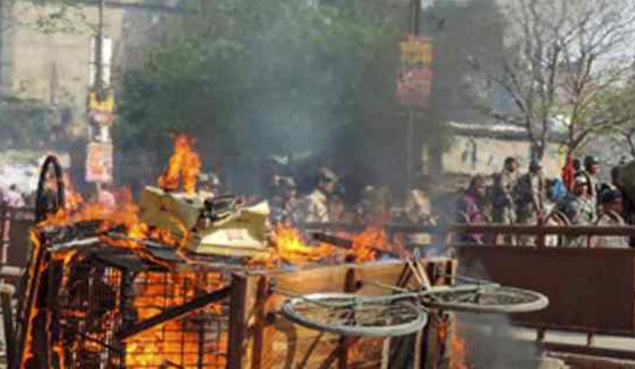 Tamil Nadu, Violence, Internet, Services. Days