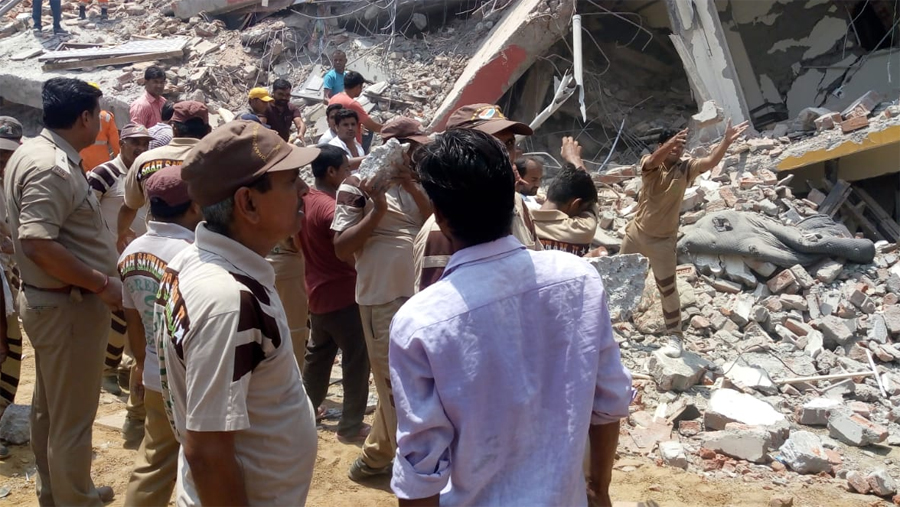Died, Greater Noida, Building Collapse, Welfare Works, Dera Sacha Sauda